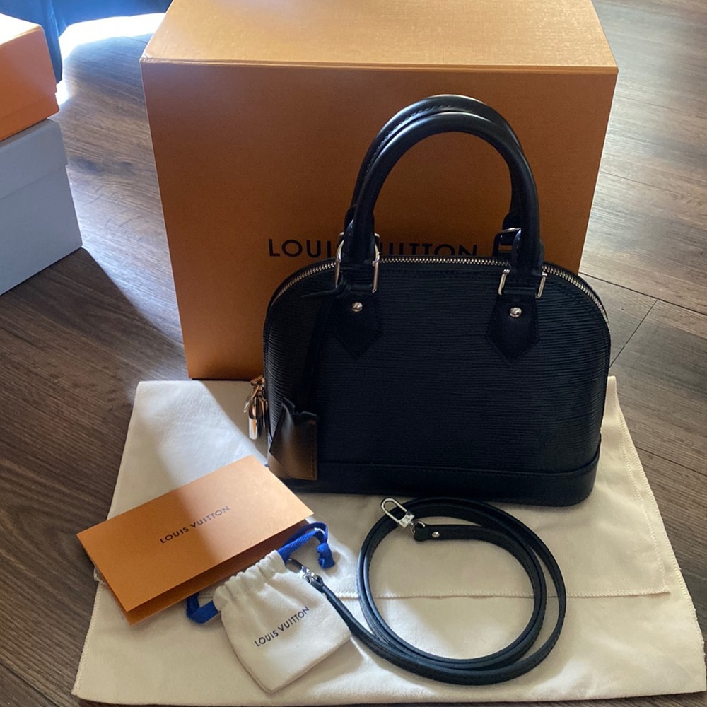 Authentic Louis Vuitton Alma BB Epi Noir